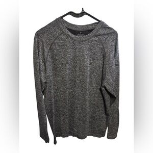 Comfy Stretch Fabletics Gray Long Sleeve Tee | Size L